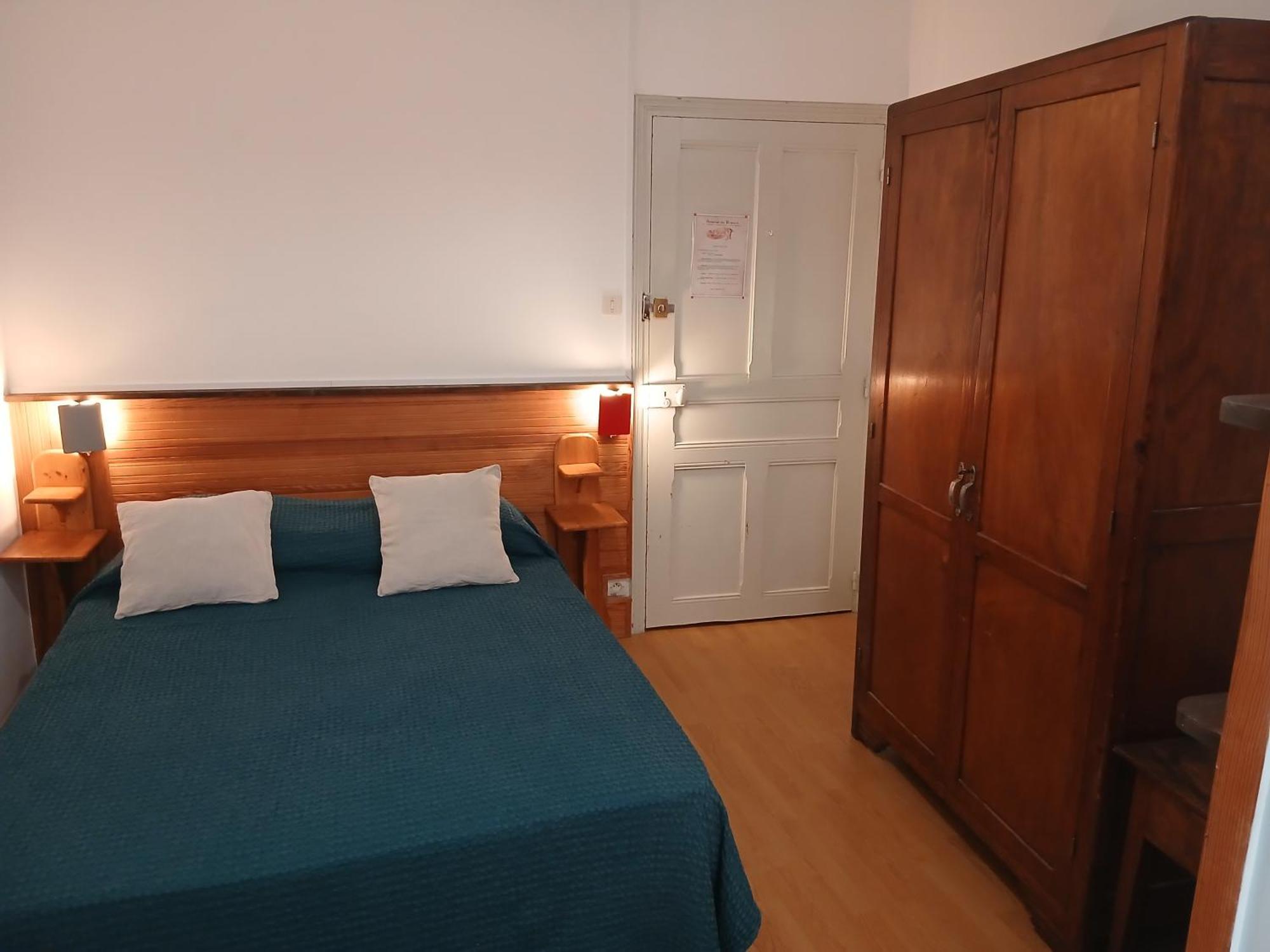 Auberge Du Prieure Saint-Andre-de-Rosans Bagian luar foto